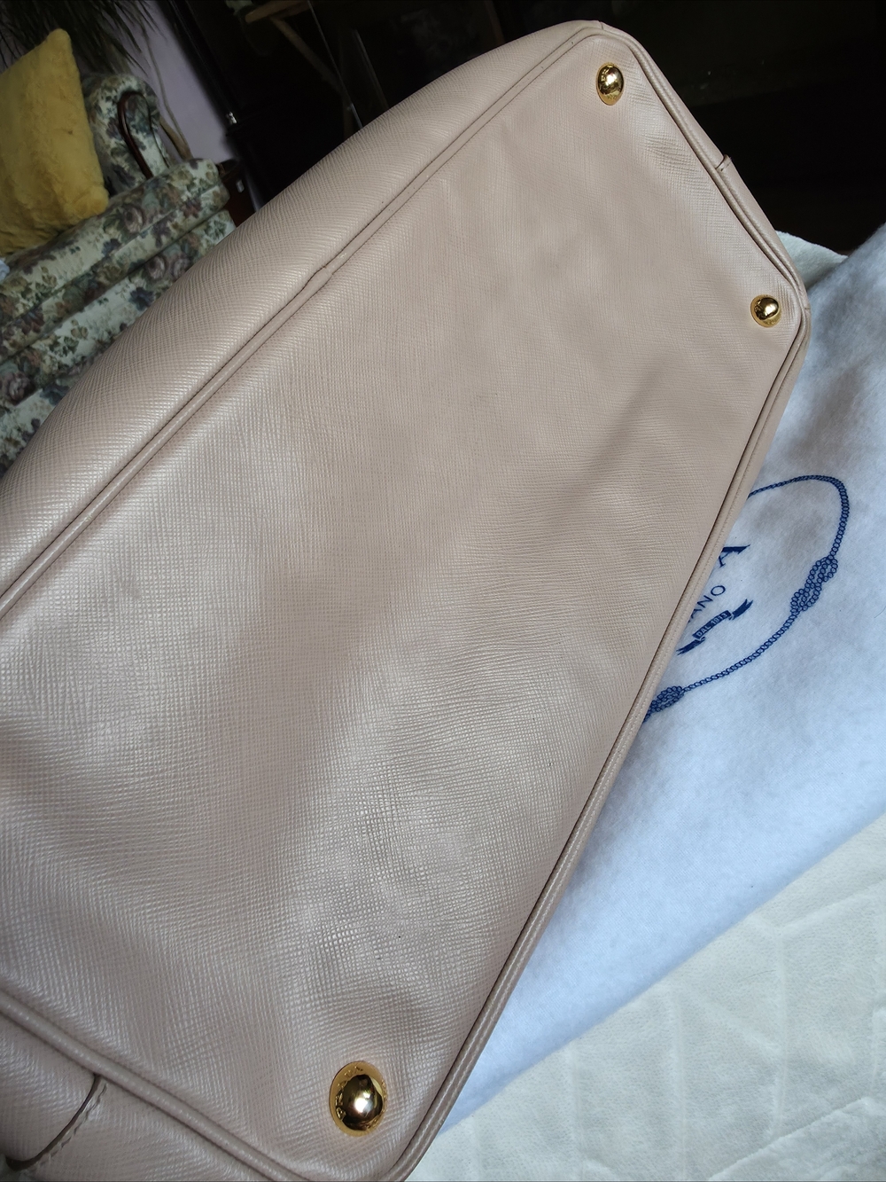 Prada Leather Tote in Pale Pink with Gold Hardware - Picture 6 of 16